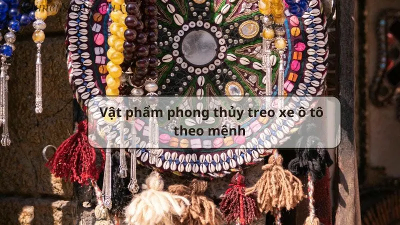 Vật phẩm phong thủy treo xe ô tô cầu bình an tài lộc 2