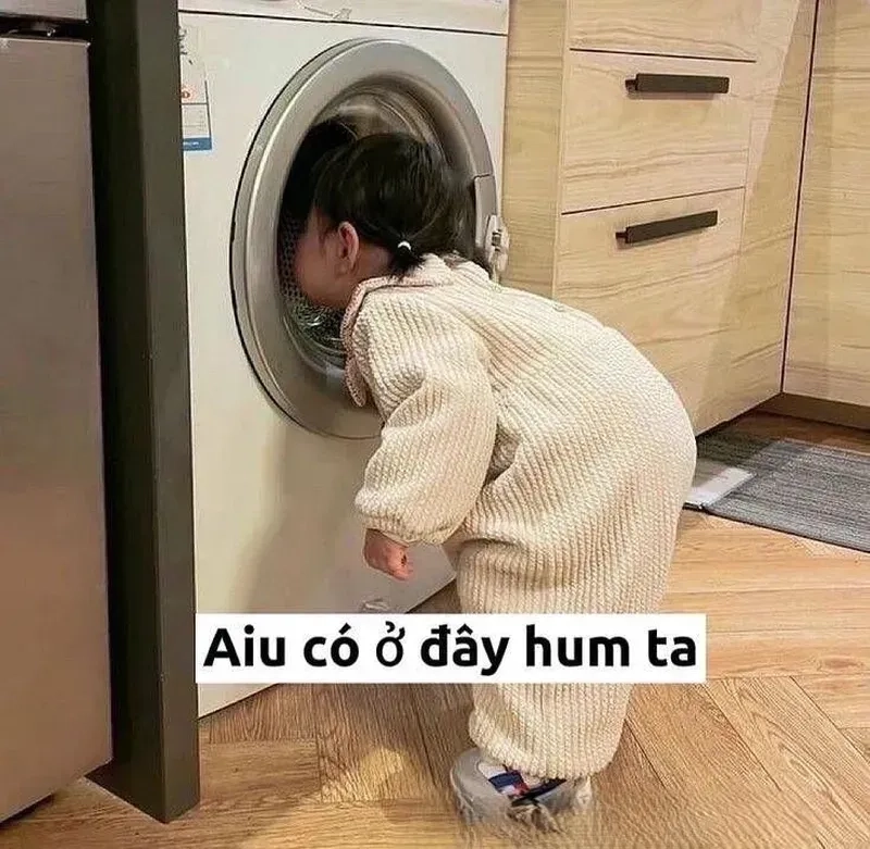 Meme khóc nhưng cười là sự kết hợp hoàn hảo của những cảm xúc đối lập, cực kỳ hài hước.