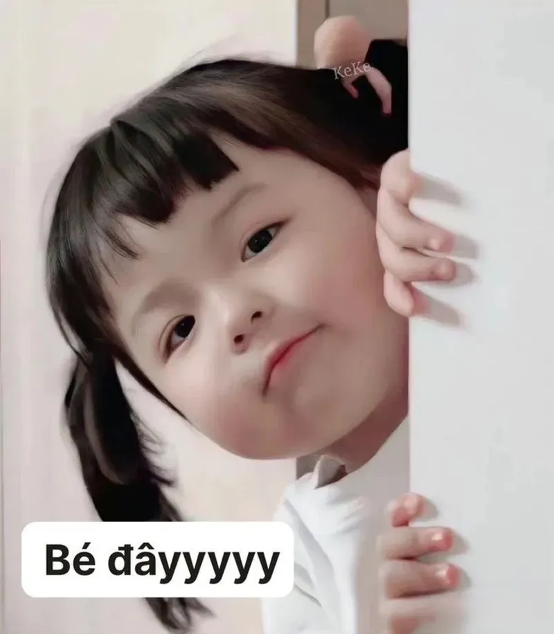 Meme chống nạnh cute với biểu cảm ngầu nhưng vẫn siêu đáng yêu.