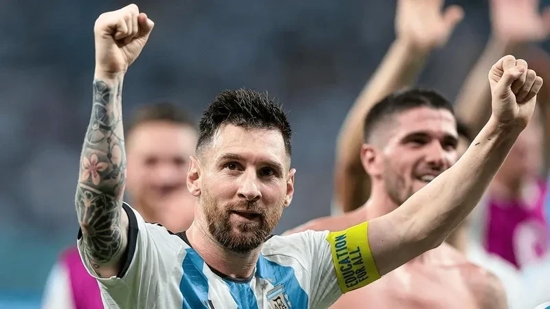 Messi ronaldo world cup meme tạo nên những pha đối đầu đỉnh cao và vui nhộn giữa hai ngôi sao!