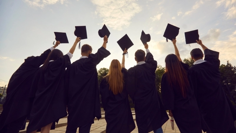  Viết bài luận học thuật về văn học Việt Nam 