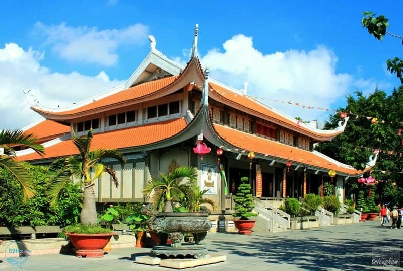Những ngôi đền chùa gắn liền với lịch sử dân tộc