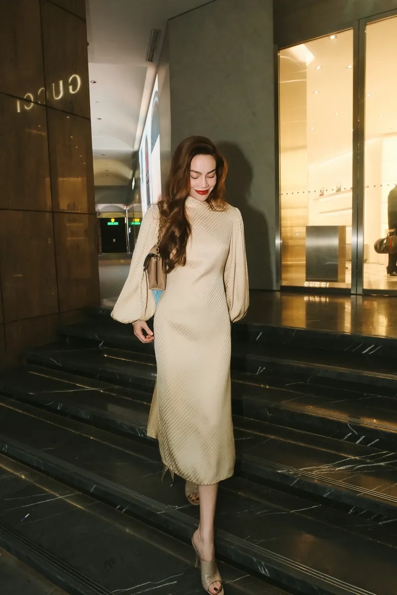 Đầm Hồ Ngọc Hà dạ hội sang trọng nhất