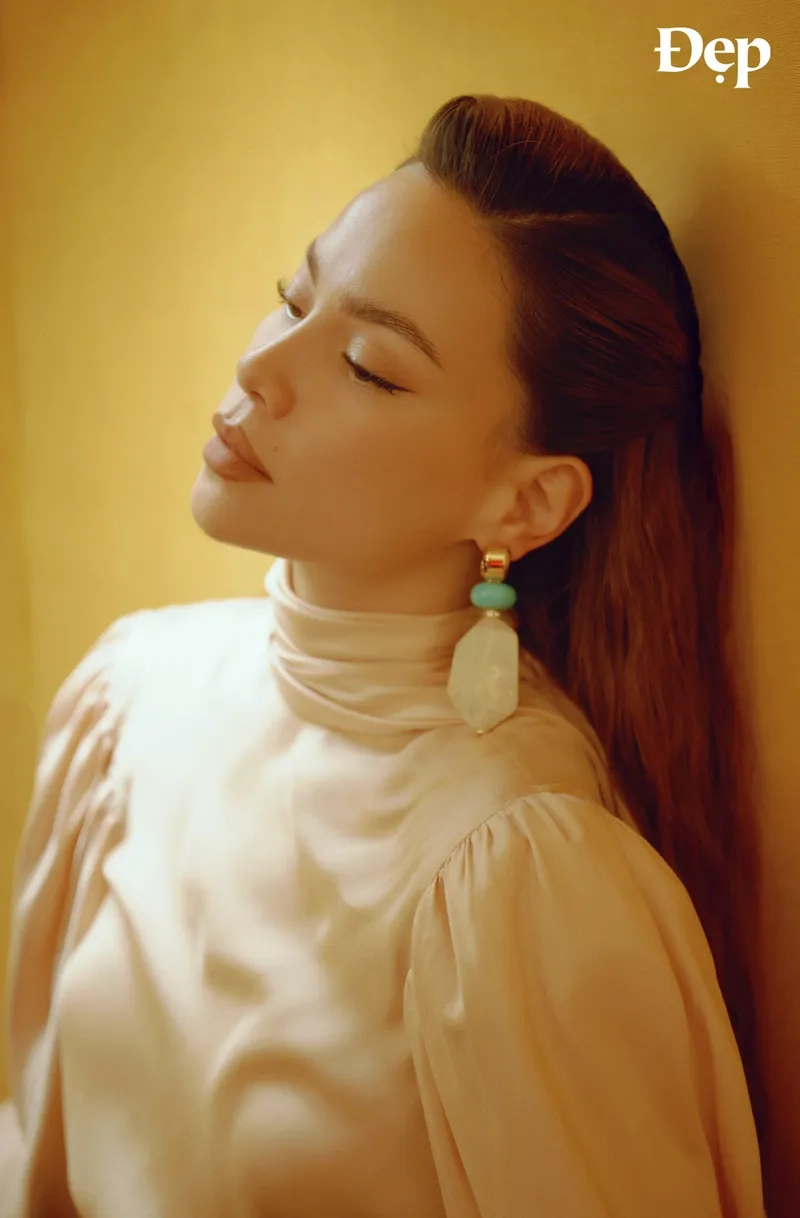 Ca si Hồ Ngọc Hà biểu diễn cực cháy