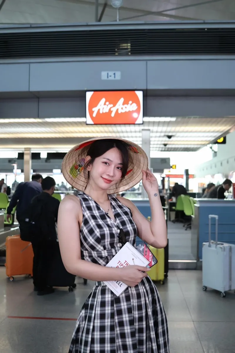 Ảnh Lê Bống 2026 xinh đẹp rạng rỡ