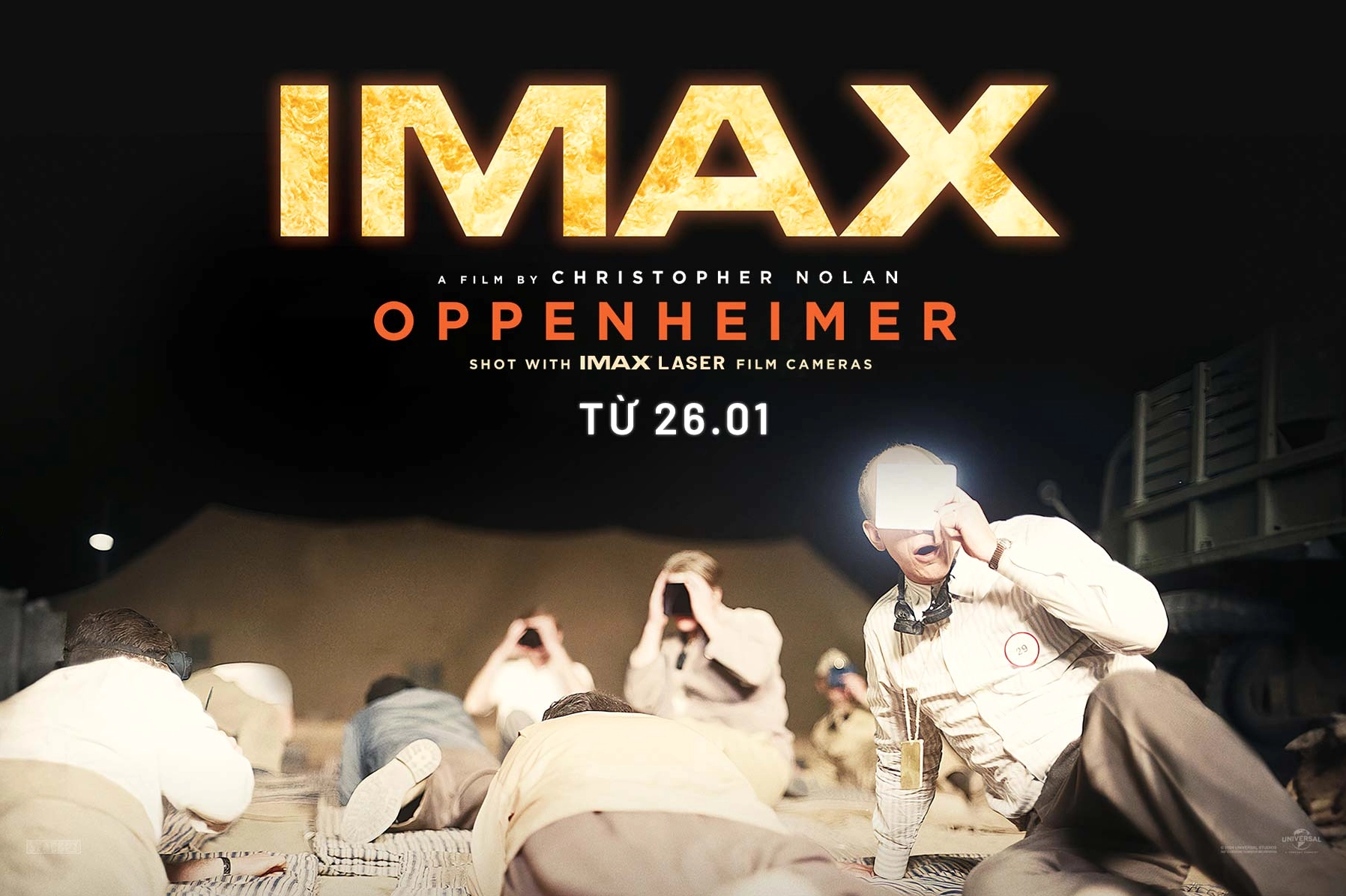 Cillian Murphy trong vai Oppenheimer