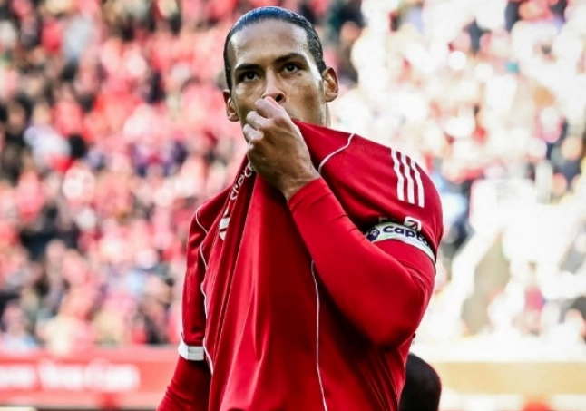 Jay Idzes được kỳ vọng trở thành điểm tựa vững chắc như Van Dijk