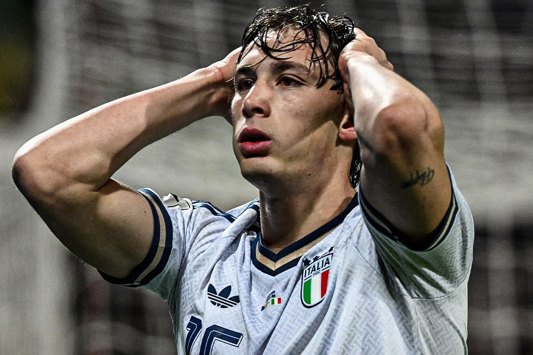 Hình ảnh biểu trưng cho sự suy tàn của bóng đá Italia khi thiếu đi những tiền vệ kiến thiết đẳng cấp