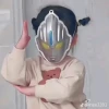 Khám phá meme em bé giơ tay biểu cảm hài hước và đáng yêu