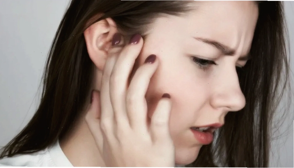 Biểu đồ giải mã điềm báo ngứa tai trái