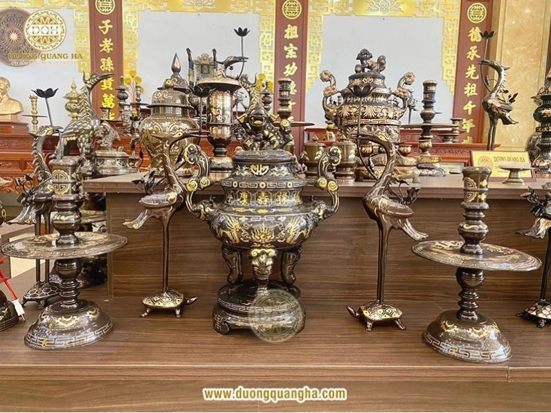 Bộ lư hương đồng cho không gian thờ cúng trang nghiêm