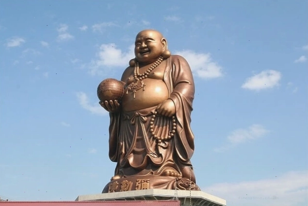 Cách đặt tượng Phật Di Lặc trong nhà để hút tài lộc