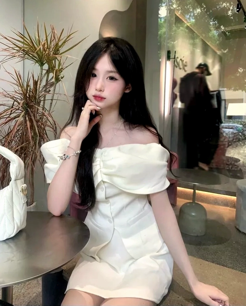 Gái xinh diện váy ngắn phong cách dễ thương đáng yêu