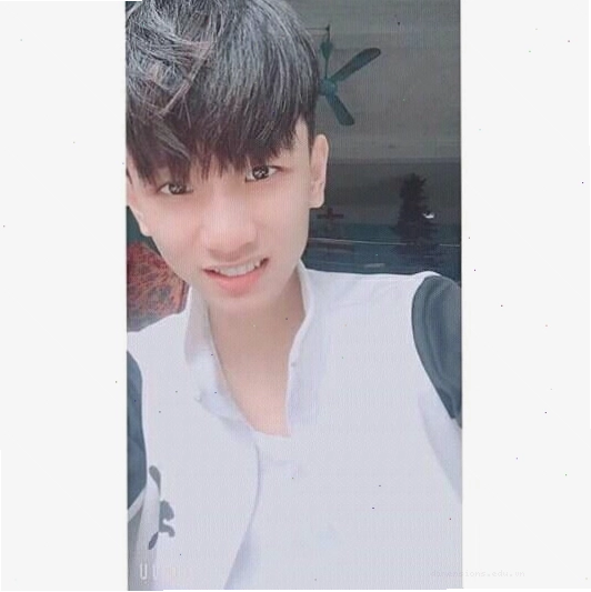Hot boy với vẻ ngoài cuốn hút
