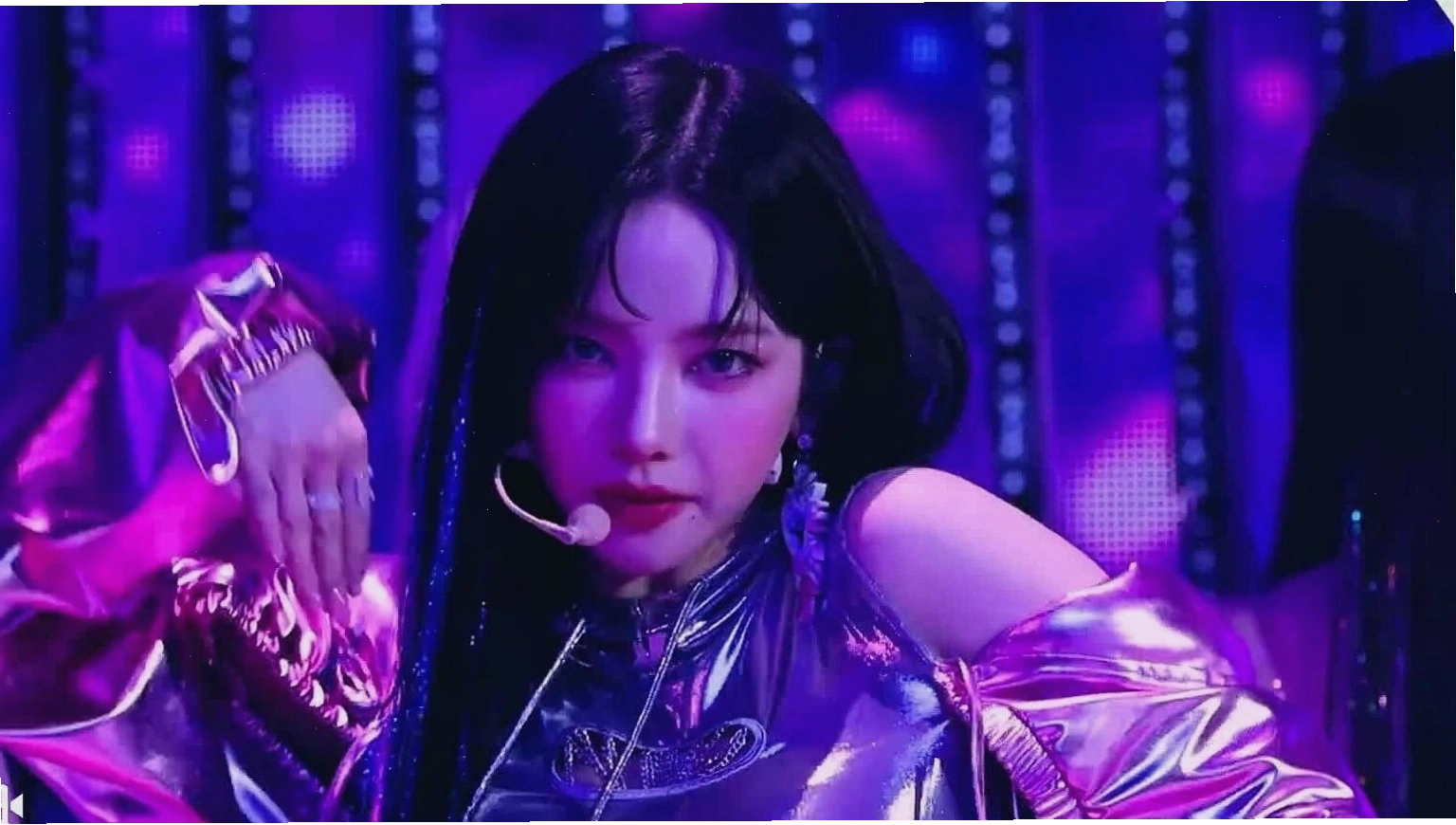 Karina, thành viên nhóm aespa, gây ấn tượng với visual độc đáo