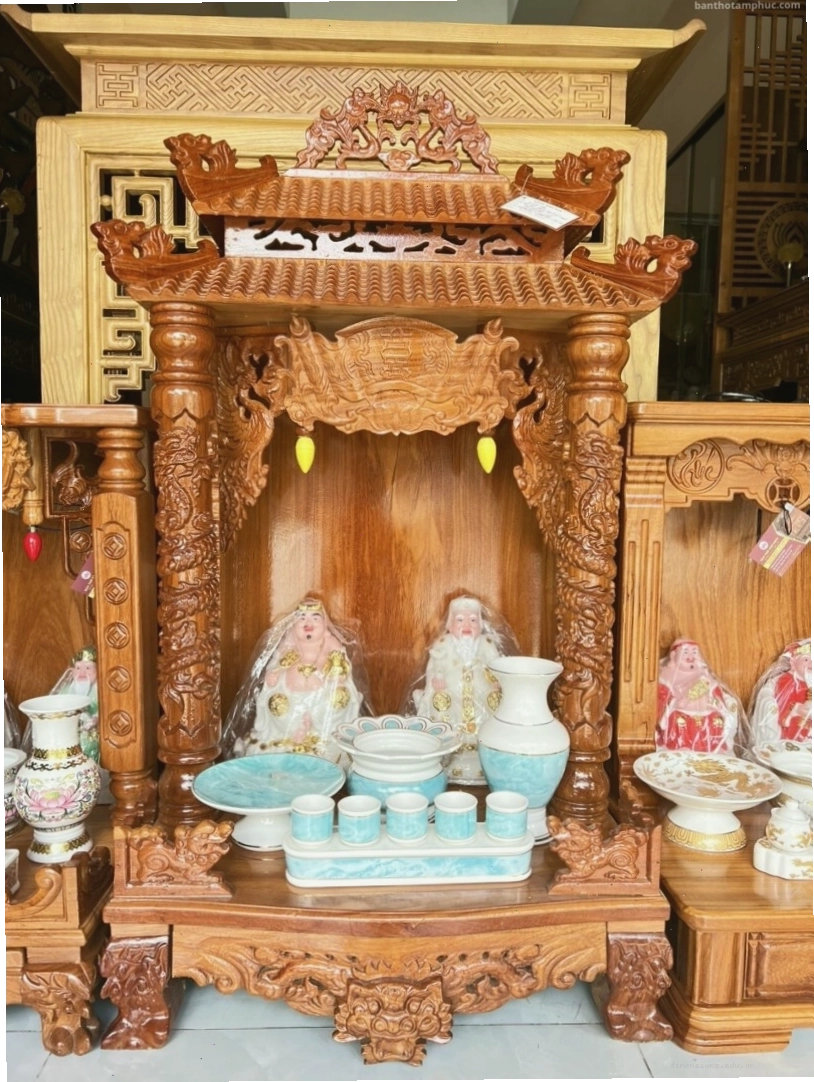 Không gian thờ cúng Thần Tài sạch sẽ và trang nghiêm