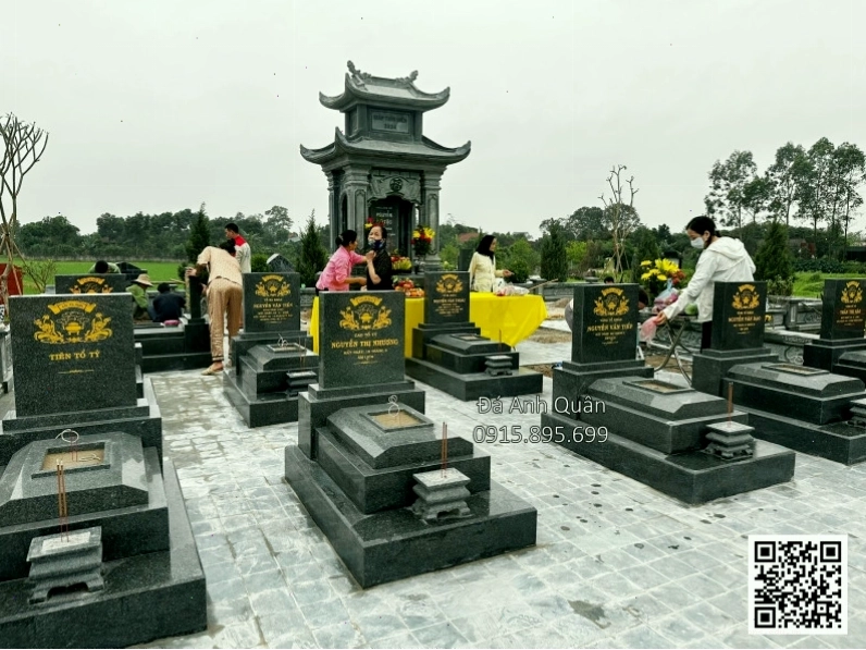 Không gian thờ cúng trang nghiêm trong lễ giỗ
