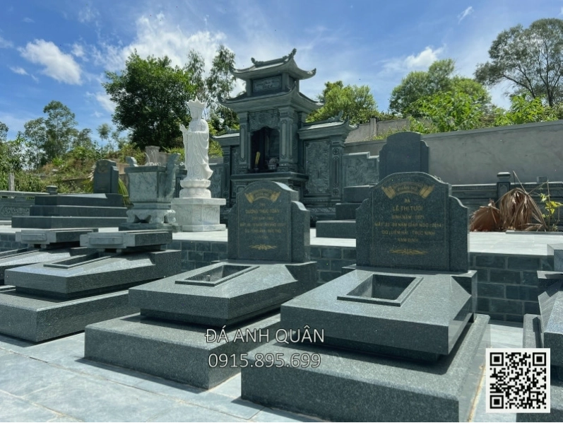 Khu lăng mộ đá gia tộc uy nghiêm