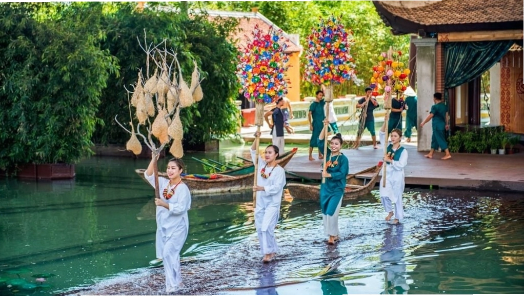 Kiến trúc hùng vĩ của Tượng Phật Bà Tây Bổ Đà Sơn nhìn từ xa