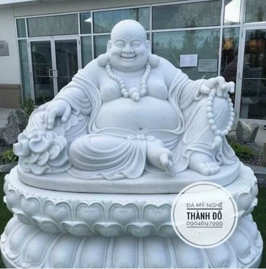 Nằm mơ thấy Đức Phật Di Lặc mỉm cười mang lại may mắn và tài lộc