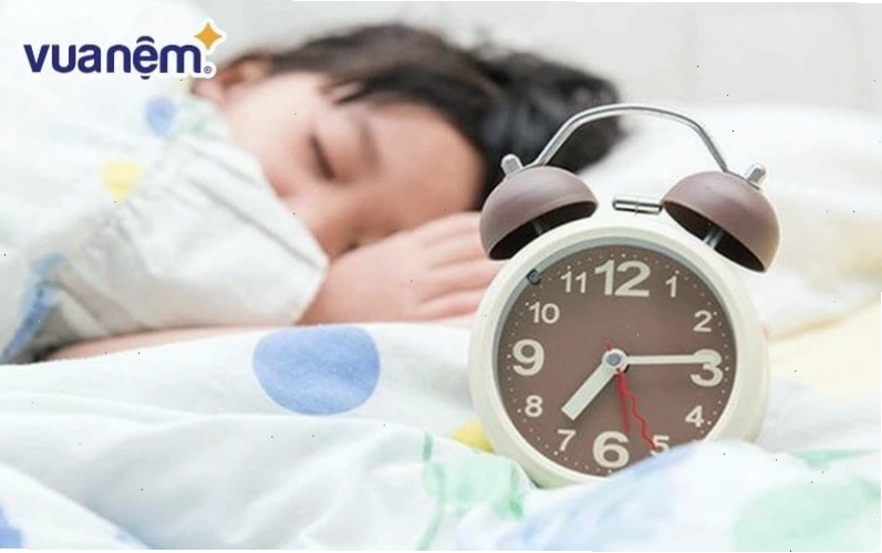 Ngủ sớm để bảo vệ sức khỏe và duy trì năng lượng tích cực