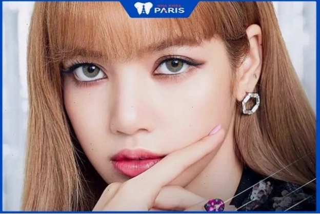 Phụ nữ mắt tam bạch thường có ý chí mạnh mẽ nhưng cần kiểm soát cảm xúc