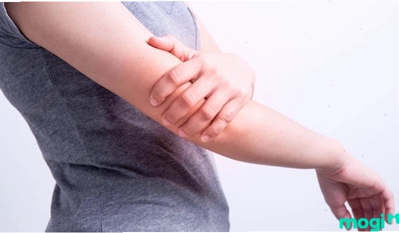 Thịt giật ở vị trí cánh tay báo hiệu sự may mắn