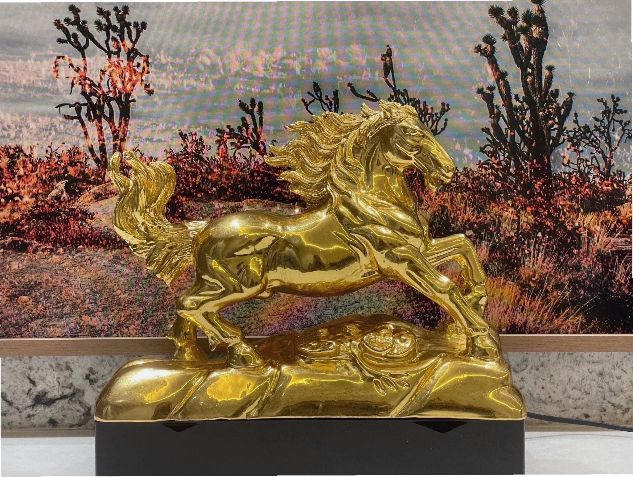 Tượng ngựa phong thủy bằng đồng mạ vàng 24k mang lại tài lộc