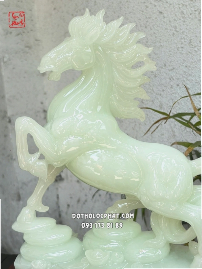 Tượng ngựa trắng phong thủy nhất mã thông dong
