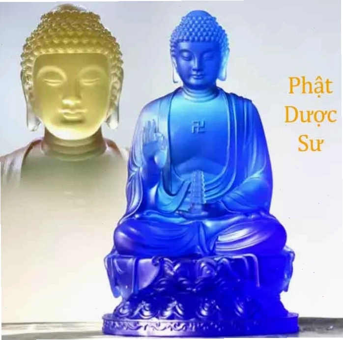 Tượng Phật Dược Sư bằng đồng uy nghiêm và trang trọng