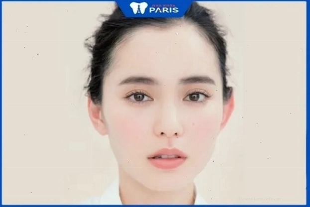 Tướng trán tròn ở phụ nữ thể hiện sự hiền hòa và dễ mến