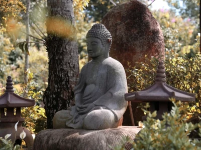 Con của Phật và con của trời: Khám phá ý nghĩa và vai trò