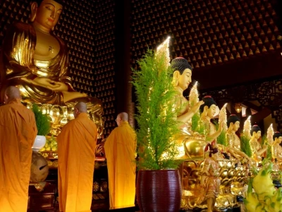 Niệm Phật Dược Sư: Chìa Khóa An Lành và Chữa Lành Bệnh Tật